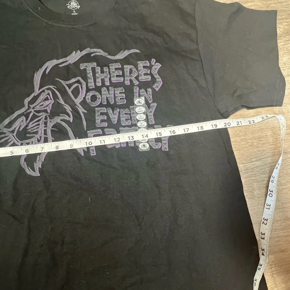 NWT Disney‎ Parks Lion King Shirt- Large